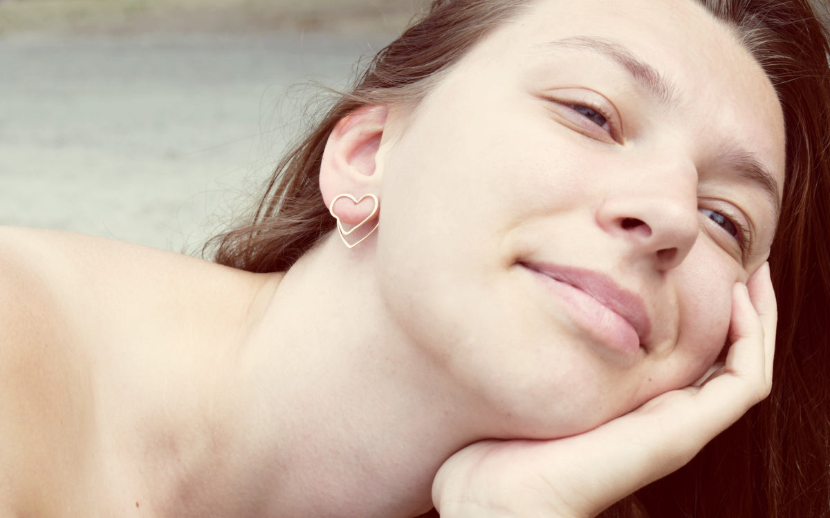 Boucles d'oreilles architecturales en 3D cœur, or laminé 14k